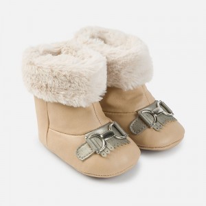 Cizmulite din imitatie piele cu blanita fete Mayoral 9642TI17BEJ